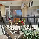 公寓 сънсет бийч 3 *
